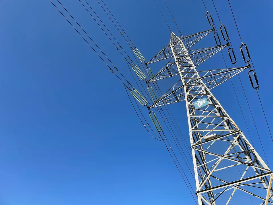 Torre el&eacute;ctrica. / E.P.