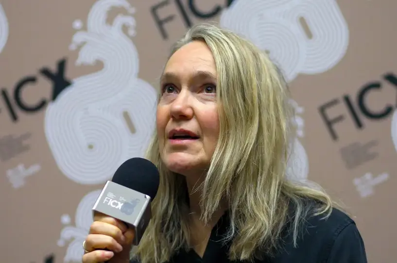 La directora alemana Isabelle Stever en un encuentro con el p&uacute;blico para hablar de su &uacute;ltimo largometraje, Grand Jet&eacute;, que compite en el Festival Internacional de Cine de Gij&oacute;n dentro de la secci&oacute;n oficial Albar. EFE/Juan Gonz&aacute;lez.