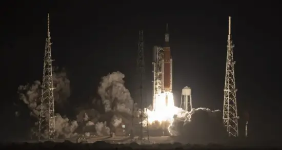 La misi&oacute;n no tripulada de la NASA Artemis I, despeg&oacute; con &eacute;xito desde el Centro Espacial Kennedy de Cabo Ca&ntilde;averal (Florida). EFE/EPA/NASA/Bill Ingalls