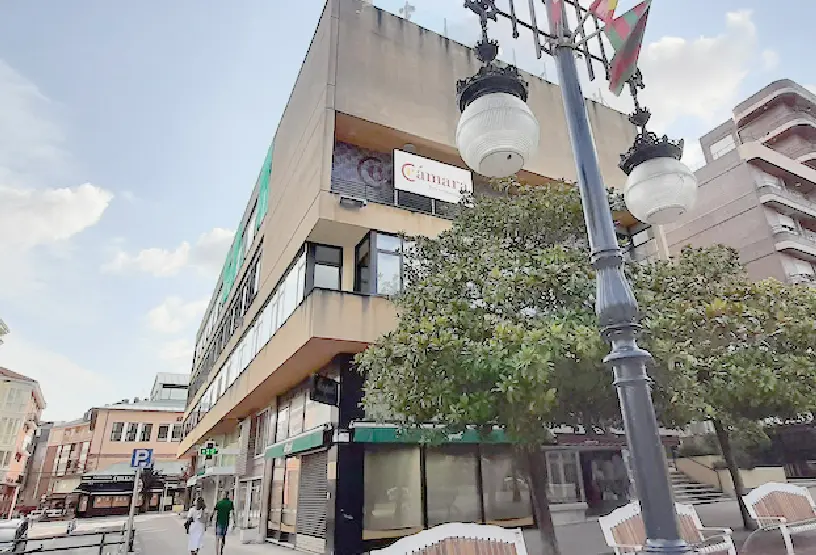 Sede de la C&aacute;mara de Comercio de Torrelavega. / ALERTA