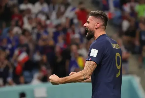 Olivier Giroud celebra uno de sus dos goles frente a Australia. EFE/EPA/Friedemann Vogel
