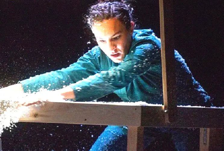 Escena de la obra &lsquo;Ventanas&rsquo;, teatro en im&aacute;genes de la compa&ntilde;&iacute;a Teatro Para&iacute;so. / Alerta