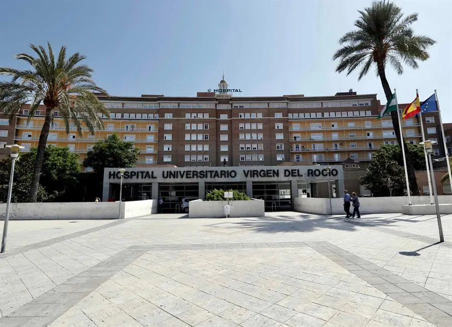 Imagen de archivo del hospital Virgen del Roc&iacute;o de Sevilla. EFE/Jos&eacute; Manuel Vidal