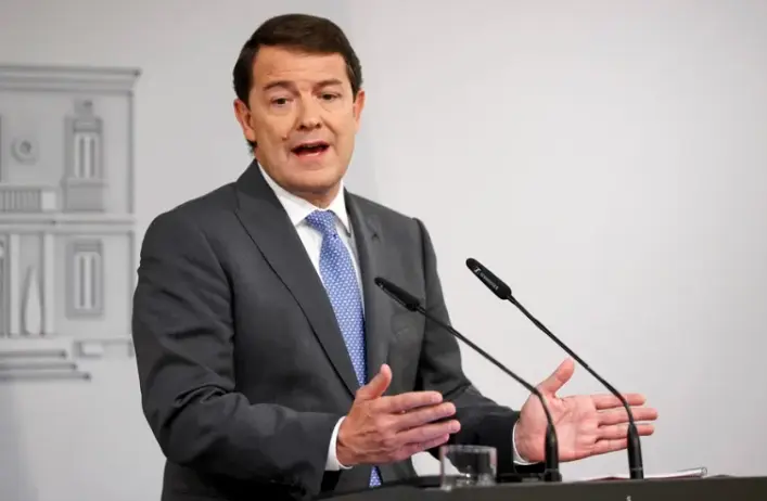 El presidente de la Junta de Castilla y Le&oacute;n, Alfonso Fern&aacute;ndez Ma&ntilde;ueco. EFE/Chema Moya