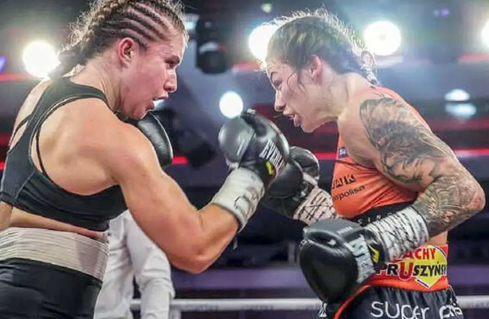 Marian Herrer&iacute;a, en su &uacute;ltimo combate contra la polaca Laura Grzyb.
