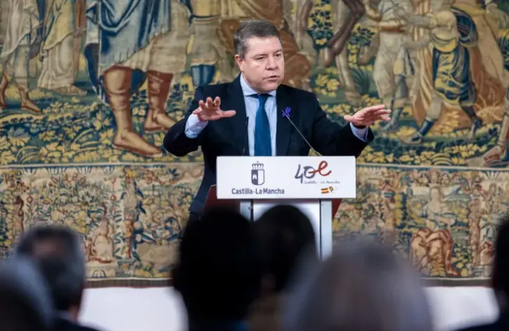 El presidente de Castilla-La Mancha, Emiliano Garc&iacute;a-Page, en Toledo. EFE / &Aacute;ngeles Visd&oacute;mine