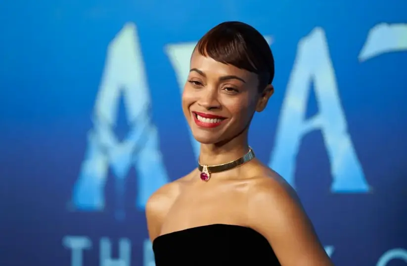 La actriz Zoe Saldana en el estreno de "Avatar 2" en Los Angeles. EFE/Allison Dinner
