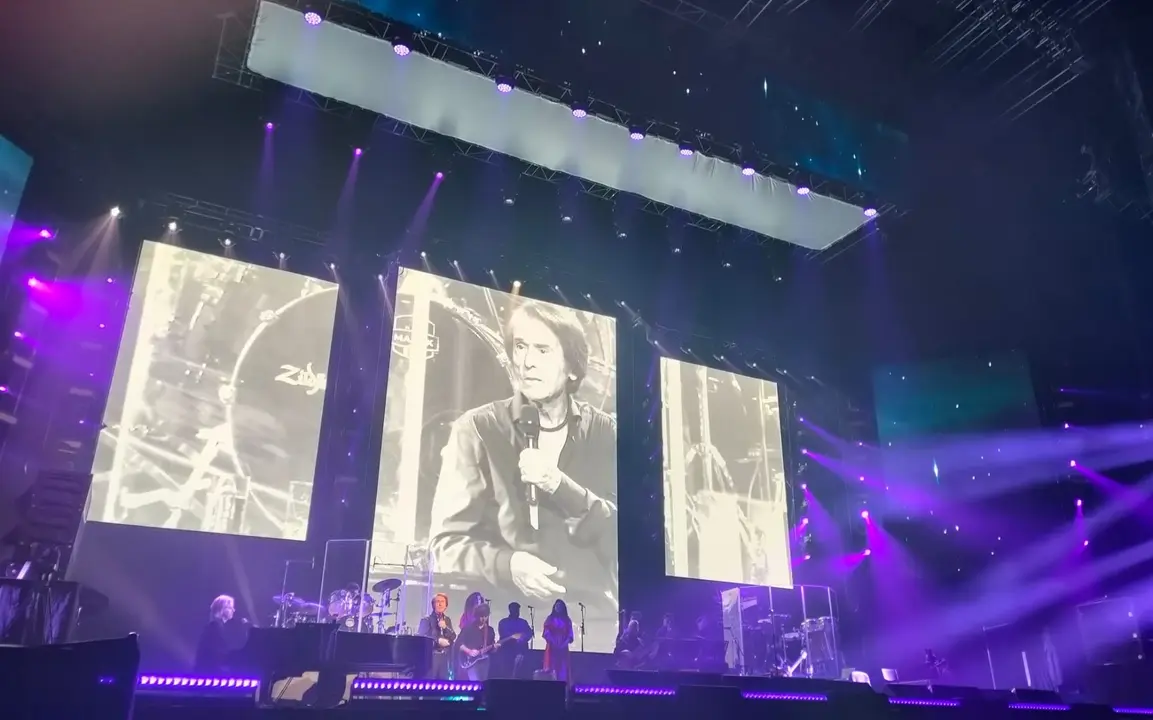 Raphael en su concierto este s&aacute;bado, 17 de diciembre, en el WiZink Center de Madrid. / alerta