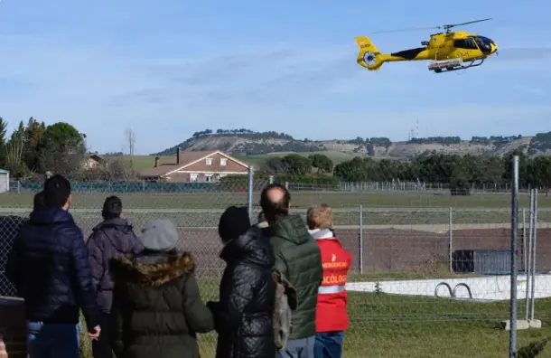 La Guardia Civil y el Ej&eacute;rcito del Aire en el operativo de b&uacute;squeda del ultraligero desaparecido en Valladolid. EFE/ Nacho Gallego