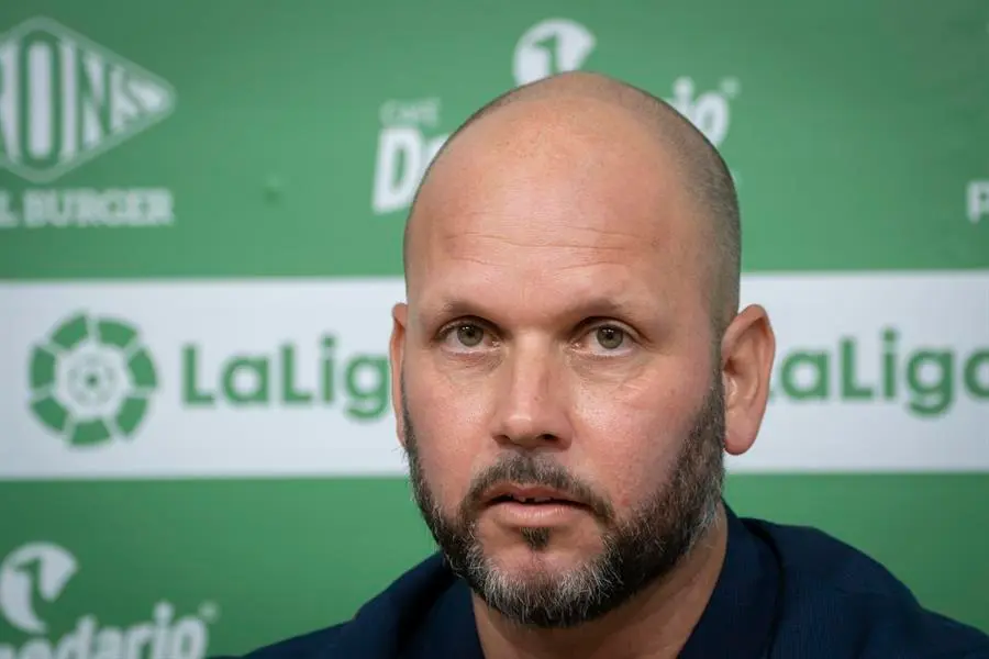 El t&eacute;cnico del Racing dde Santander, Jos&eacute; Alberto. EFE/Rom&aacute;n G Aguilera