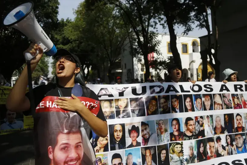 Fotograf&iacute;a de archivo fechada el 10 de mayo de 2022 que muestra a madres y familiares de personas desaparecidas durante una protesta en Guadalajara (M&eacute;xico). EFE/ Francisco Guasco