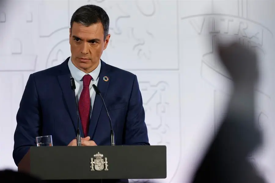 El presidente del Gobierno, Pedro S&aacute;nchez comparece ante los medios tras el Consejo de Ministros. EFE / Juan Carlos Hidalgo