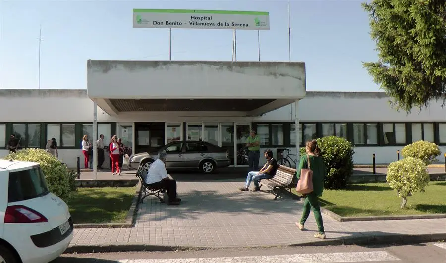 Imagen de archivo de la fachada del Hospital Don Benito-Villanueva de la Sererna. EFE / Ra&uacute;l Haba