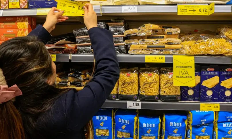 Estanter&iacute;a en un supermercado en Madrid. EFE/Zipi Arag&oacute;n
