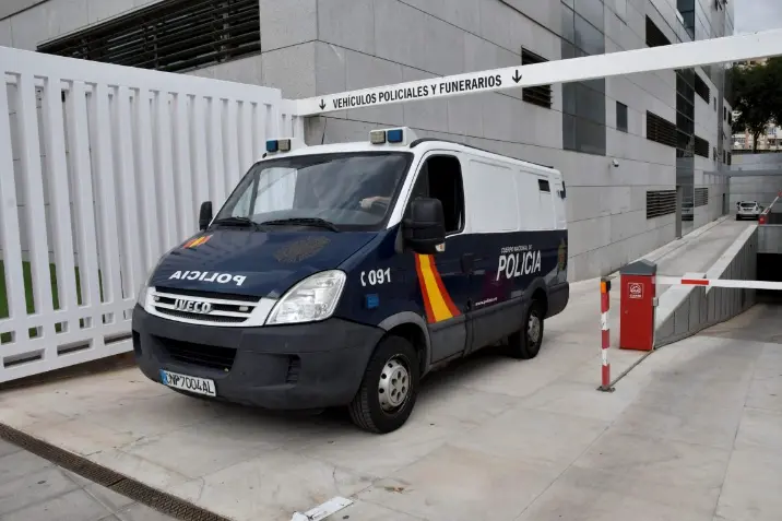 Imagen de un coche de la Polic&iacute;a Nacional. EFE