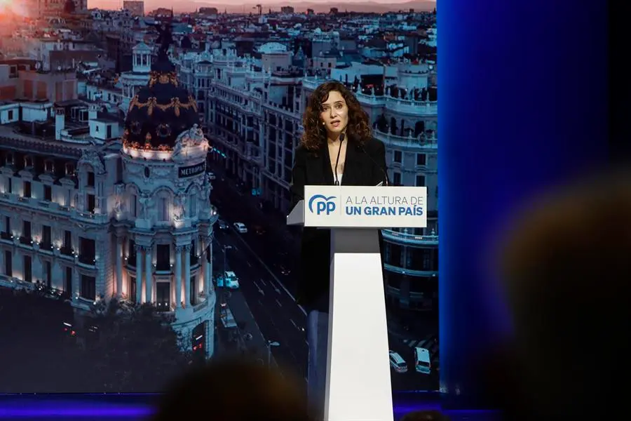 La presidenta de la Comunidad de Madrid y candidata auton&oacute;mica, Isabel D&iacute;az Ayuso, interviene durante el acto de presentaci&oacute;n de los candidatos auton&oacute;micos para las elecciones de mayo. EFE / Javier Belver