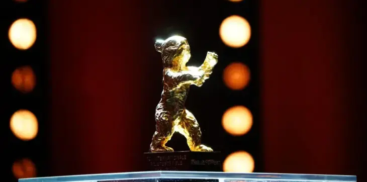 Vista del Oso de Oro Honorario en el 72&ordm; Festival Internacional de Cine de Berl&iacute;n (Berlinale) en Berl&iacute;n, Alemania, el 15 de febrero de 2022. EFE/EPA/CLEMENS BILAN