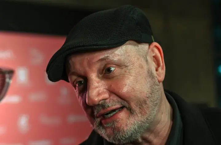 Campanella se refugia en el teatro ante un cine moribundo por las plataformas