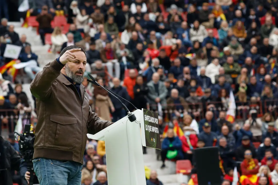 El presidente de Vox, Santiago Abascal, interviene en el mitin presentaci&oacute;n de los candidatos para las pr&oacute;ximas elecciones. E.P. / Edu Botella
