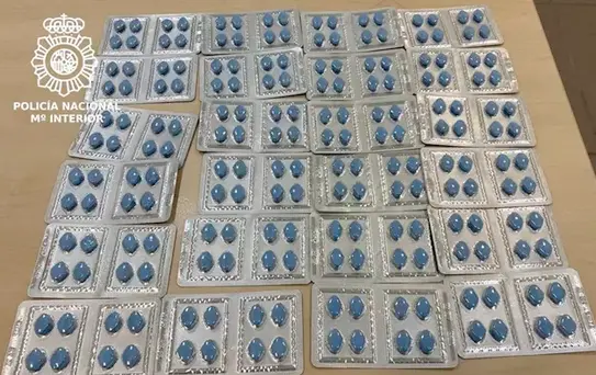 Pastillas de viagra incautadas al detenido. / CNP