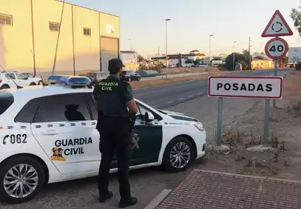 Agente de la Guardia Civil, en Posadas. / GC