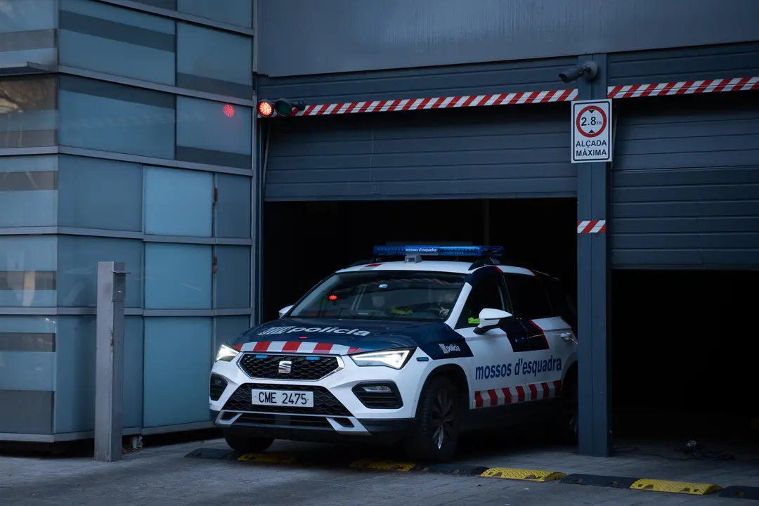 Coche de los mossos d'esquadra. / DAVID ZORRAKINO