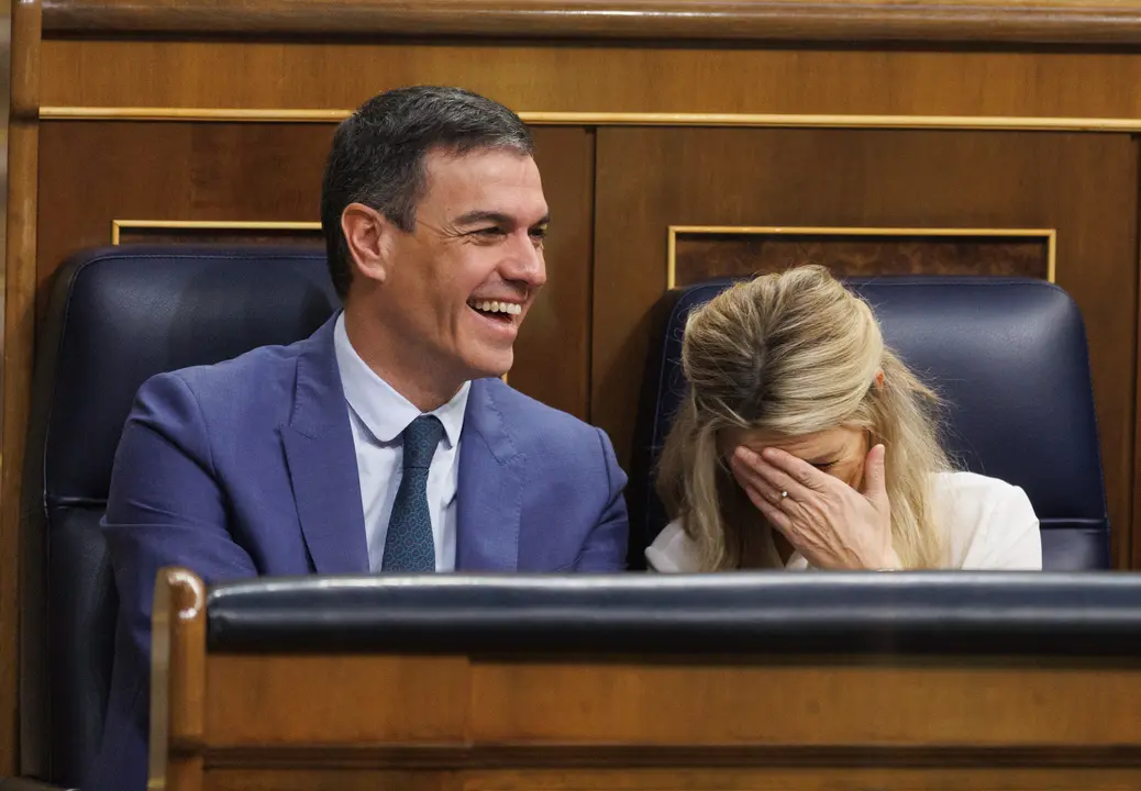 El presidente del Gobierno, Pedro S&aacute;nchez y la vicepresidenta segunda y ministra de Trabajo y Econom&iacute;a Social, Yolanda D&iacute;az. / E.P.