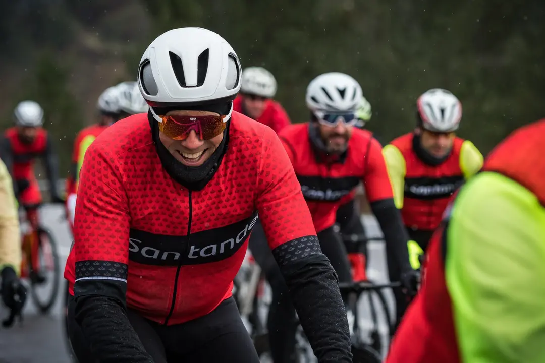 El exciclista Miguel Indurain recorri&oacute; el tramo final de la tercera etapa de O Gran Cami&ntilde;o 2023. / BS