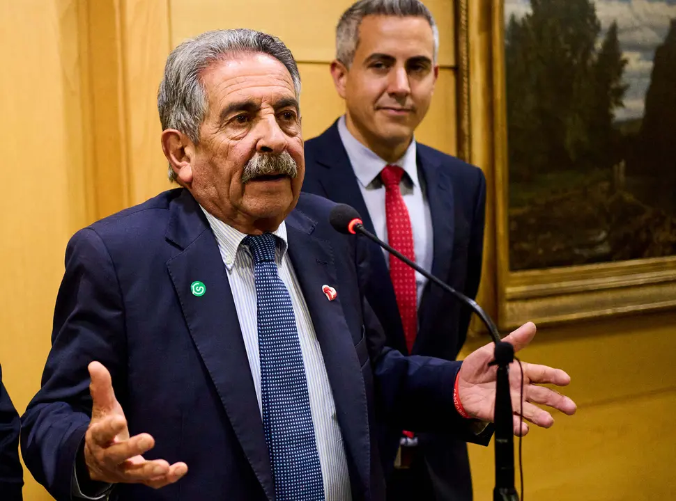 El presidente de Cantabria, Miguel &Aacute;ngel Revilla y el vicepresidente, Pablo Zuloaga. / Alerta