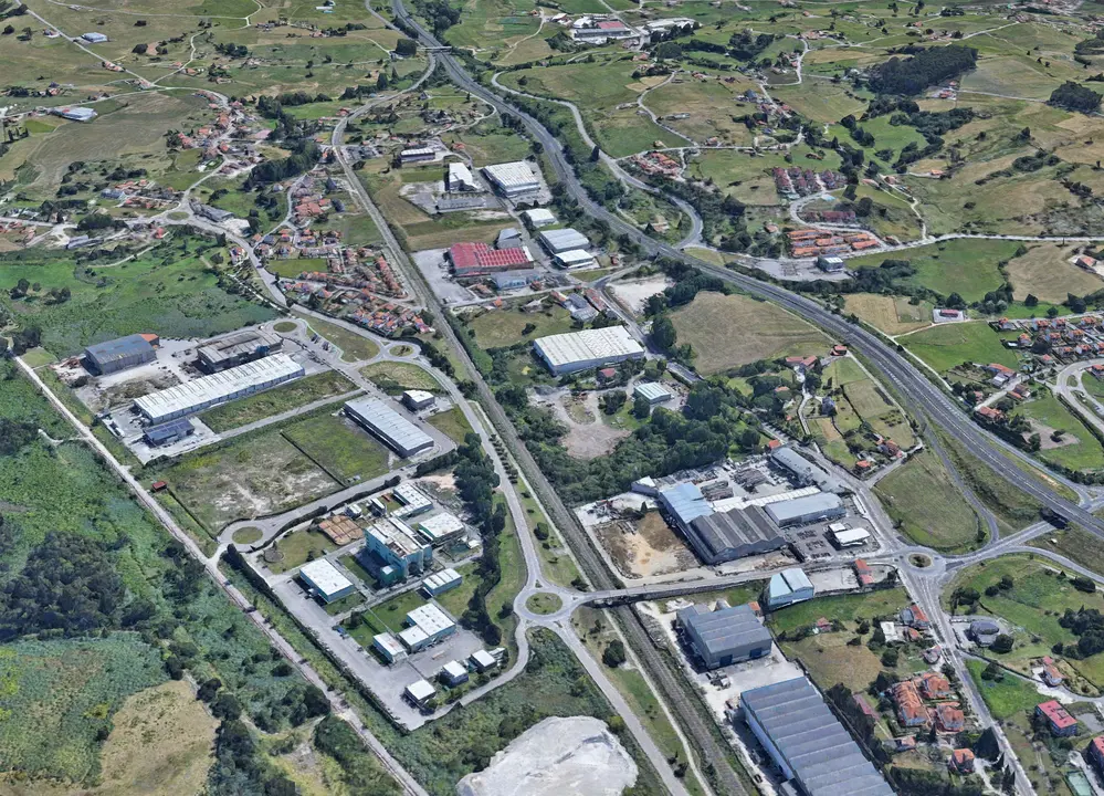 Imagen a&eacute;rea de la factor&iacute;a Mohes C&aacute;ntabra. / Alerta