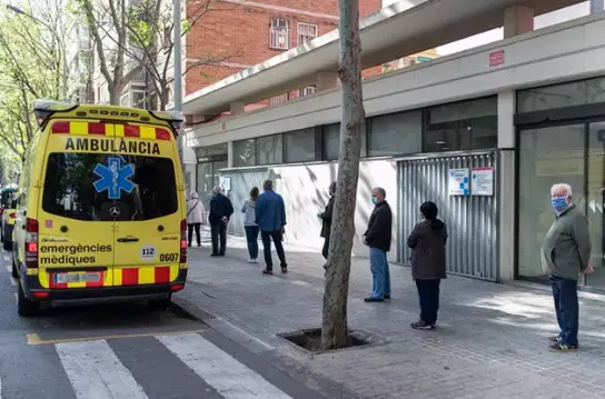Ambulancia de Sistema de Emergencias M&eacute;dicas (SEM) de la Generalitat de Catalu&ntilde;a, en Barcelona. / Pau Venteo