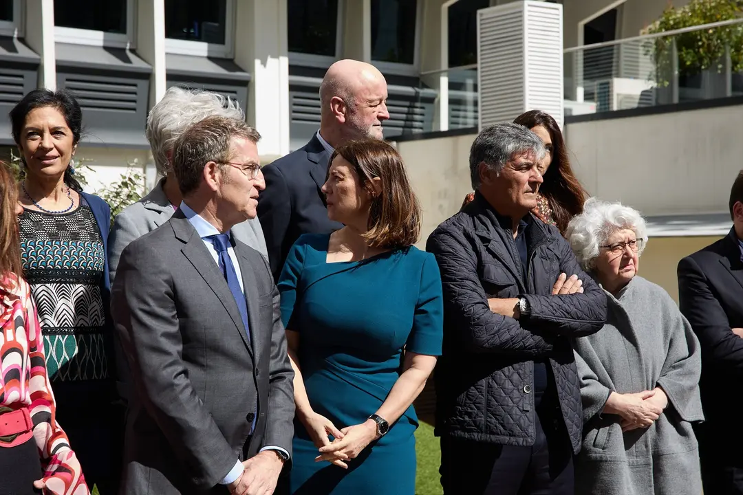 El presidente del Partido Popular, Alberto N&uacute;&ntilde;ez Feij&oacute;o (i) y el exentrenador, t&iacute;o del tenista Rafael Nadal y miembro de la fundaci&oacute;n, Toni Nadal (d), en la presentaci&oacute;n de la Fundaci&oacute;n. EP / Jes&uacute;s Hell&iacute;n