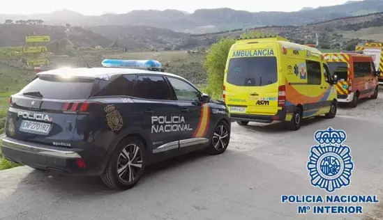 Efectivos que acudieron al rescate. / CNP