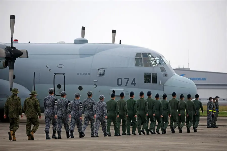 La fuerza a&eacute;rea de Jap&oacute;n prepara un avi&oacute;n para tambi&eacute;n evacuar a sus ciudadanos de Sud&aacute;n. EFE / Jiji
