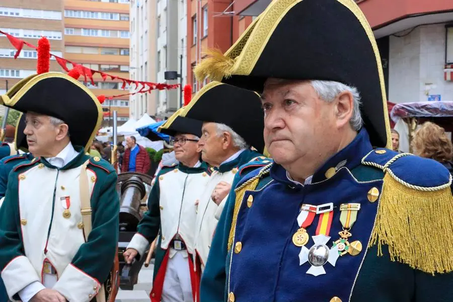 Camargo, el municipio c&aacute;ntabro en el que naci&oacute; Pedro Velarde, recrea la toma del pueblo por tropas napole&oacute;nicas, con campamentos y camargueses con prendas de la &eacute;poca, como homenaje a su h&eacute;roe del Dos de Mayo. EFE/ Celia Ag&uuml;ero Pereda