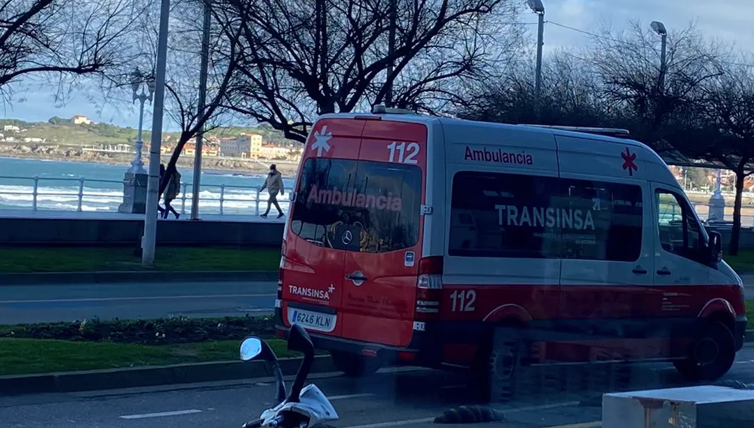 Ambulancia de GIj&oacute;n.