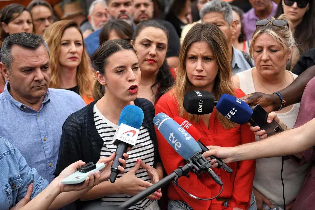 La ministra de Igualdad, Irene Montero, y la portavoz de Podemos y candidata a la Presidencia de la Comunidad de Madrid, Alejandra Jacinto. EP / Fernando S&aacute;nchez