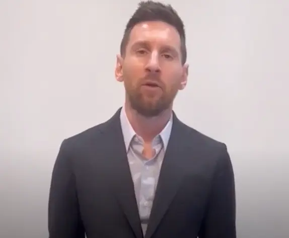 V&iacute;deo de Leo Messi pidiendo perd&oacute;n a su equipo y aficionados. / LM
