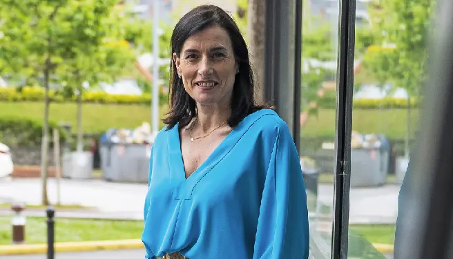 Gema Igual present&oacute; ayer su programa electoral y asegur&oacute; que el PRC &laquo;jam&aacute;s se ha ocupado&raquo; de la ciudad, que &laquo;est&aacute; olvidada&raquo; porque el presidente regional, Miguel &Aacute;ngel Revilla, &laquo;no se siente c&oacute;modo&raquo; con la capital aunque ahora est&eacute; haciendo campa&ntilde;a &laquo;como nunca la ha hecho&raquo;. / Pedro Puente Hoyos