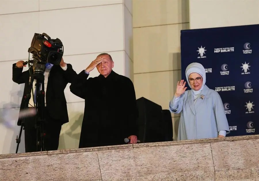 El presidente turco, Recep Tayyip Erdogan (c). EFE / Necati Savas