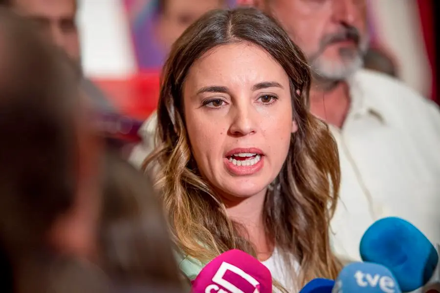 La ministra de Igualdad y secretaria de Acci&oacute;n de Gobierno de Podemos, Irene Montero. EFE / Ismael Herrero