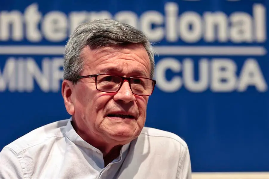 El negociador jefe del ELN, Israel Ram&iacute;rez, alias Pablo Beltr&aacute;n. EFE / Ernesto Mastrascusa
