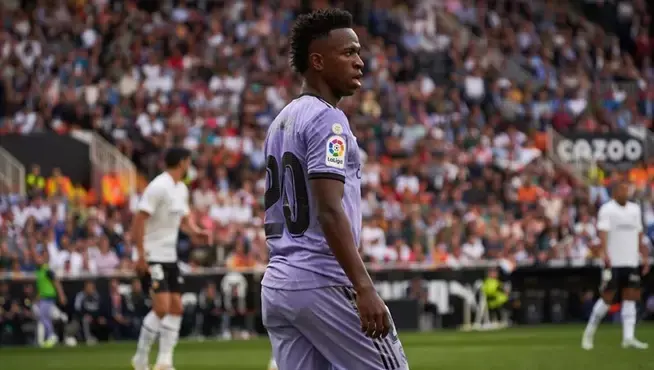 Imagen del jugador del Real Madrid Vinicius en el partido con el Valencia CF el pasado domingo en Mestalla.