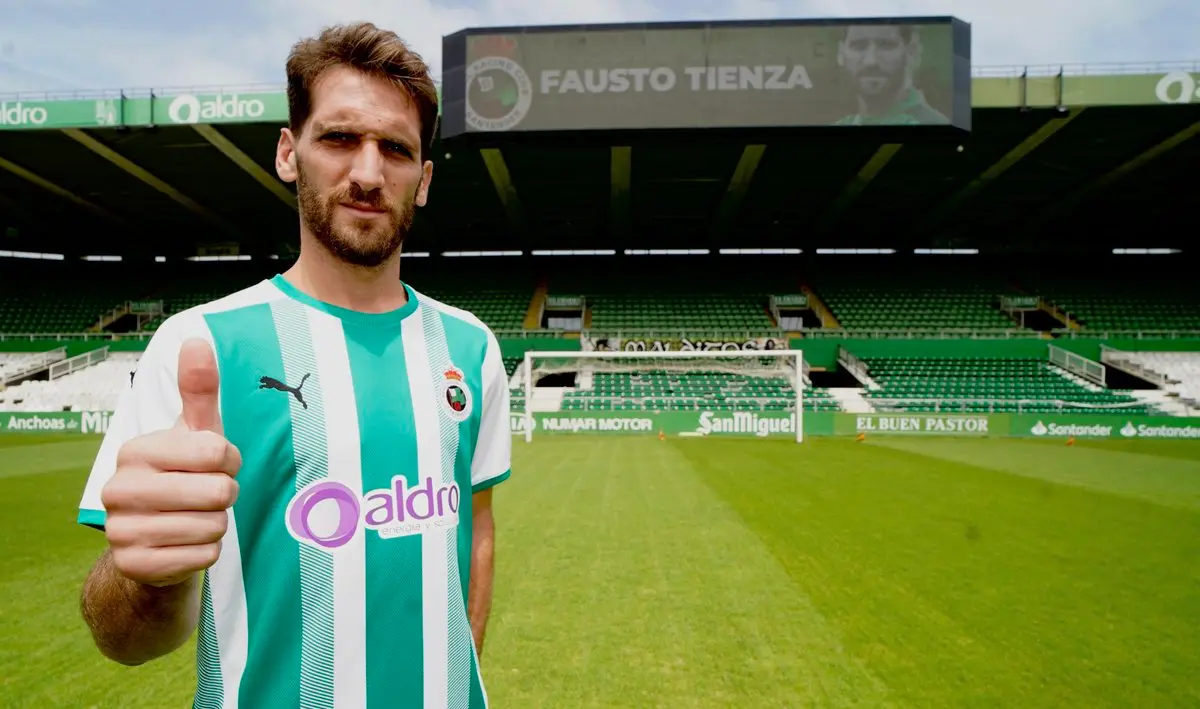 Fausto Tienza