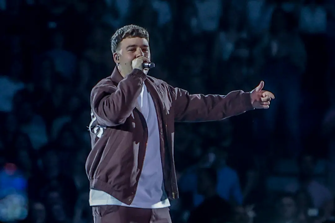 El cantante Quevedo durante una actuaci&oacute;n. / Ricardo Rubio