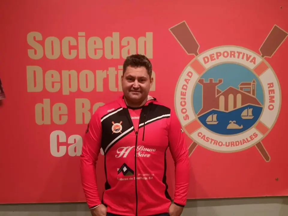 El entrenador de Castro, Jos&eacute; &Aacute;ngel V&aacute;zquez &lsquo;Txanpan&rsquo;. / ac
