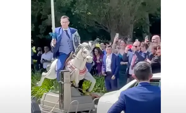 c&aacute;ntabro boda caballito de tiovivo