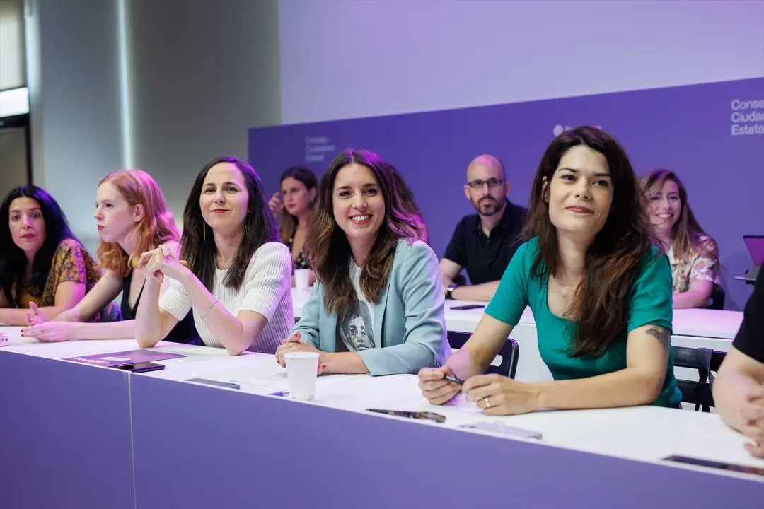La secretaria general de Podemos y ministra de Derechos Sociales y Agenda 2030, Ione Belarra, participa junto a la ministra de Igualdad, Irene Montero, en el Consejo Ciudadano de partido en la sede Podemos. EP / Alejandro Mart&iacute;nez V&eacute;lez