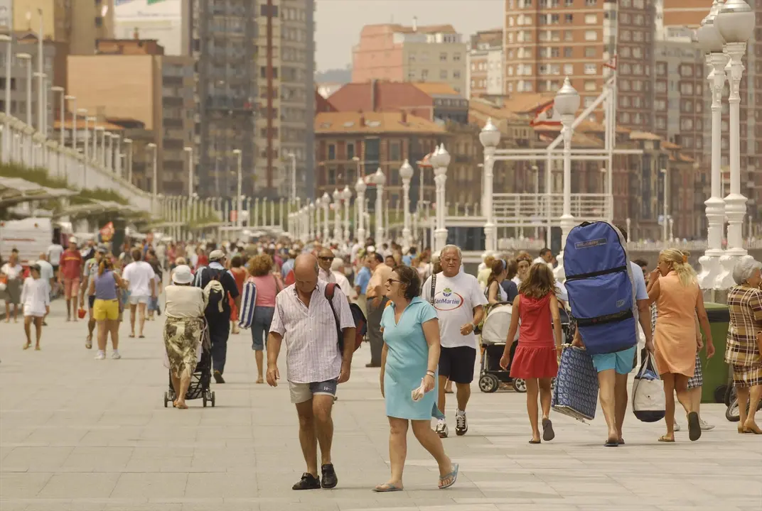 Paseo mar&iacute;timo del Muro en Gij&oacute;n (Asturias). EP