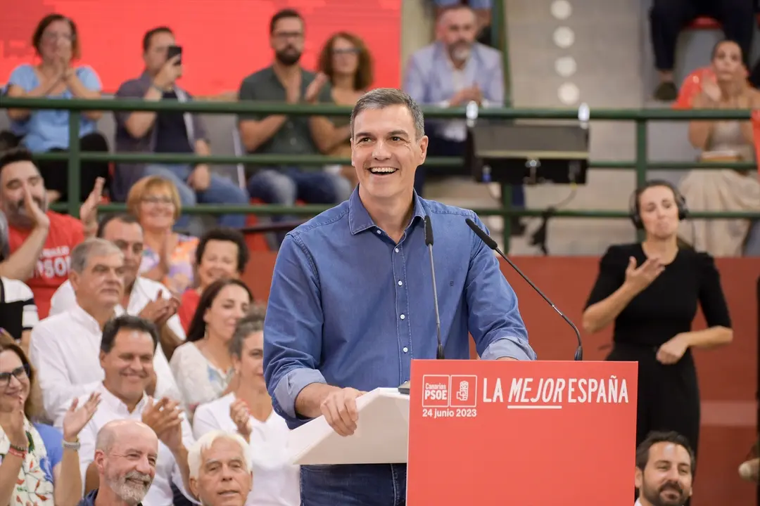 El secretario general del PSOE y presidente del Gobierno de Espa&ntilde;a, Pedro S&aacute;nchez, interviene durante un mitin preelectoral. EP